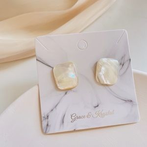 White mother of pearl rectangle stud earrings